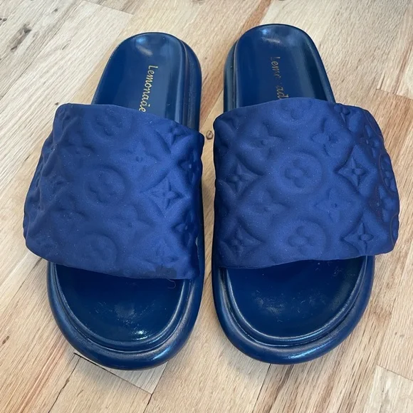 Pillow Velcro Slides - Picture 2 of 4